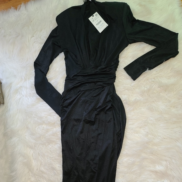 Dress - Picture 8 of 9